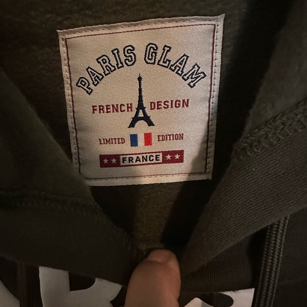 Glam‎ Olive Paris Graphic Hoodie. Unisex. Size Medium. New with tag. - Picture 10 of 14